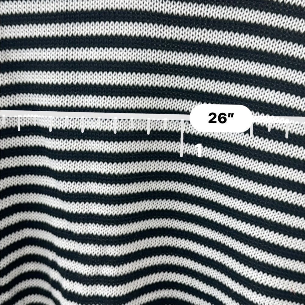 Striped artsy casual asymmetrical Black &White long sleeve crew neck Sweater - Picture 7 of 12